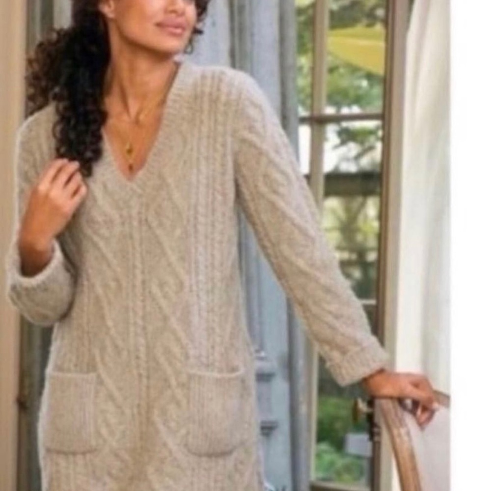 DONATING 3/21 Women’s Size XL Soft Surroundings  V Neck Cable Knit Tunic Sweater